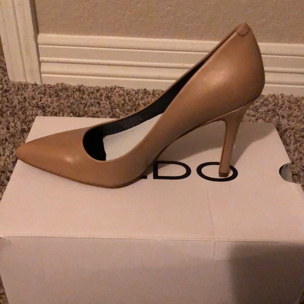 Aldo Tan Pump